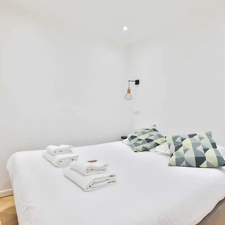 Apartment Charming Haven In The Heart Of Le Marais Paris